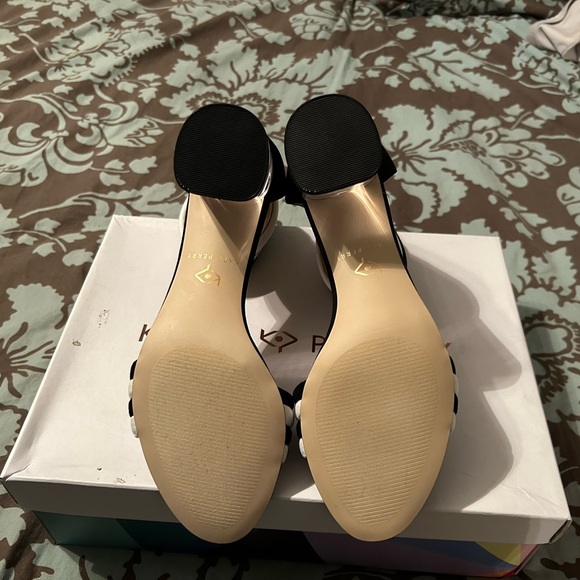 Katy Perry black and white lucite heels reminiscent of 1959 Swim Barbie. New! - Picture 6 of 11